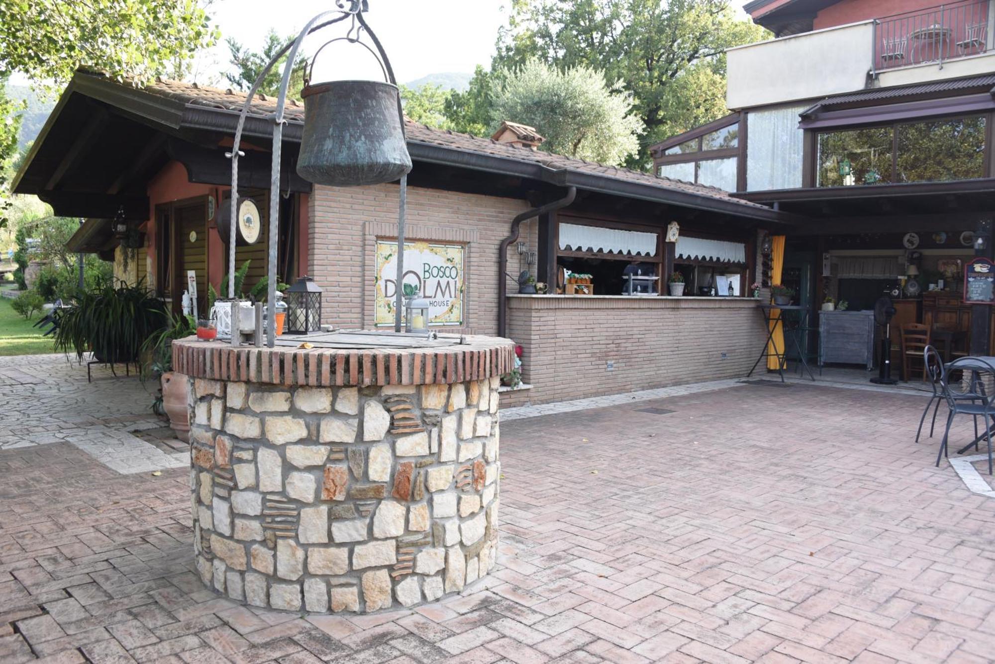 Bosco D'Olmi Country House Sant'Andrea del Garigliano Exterior photo