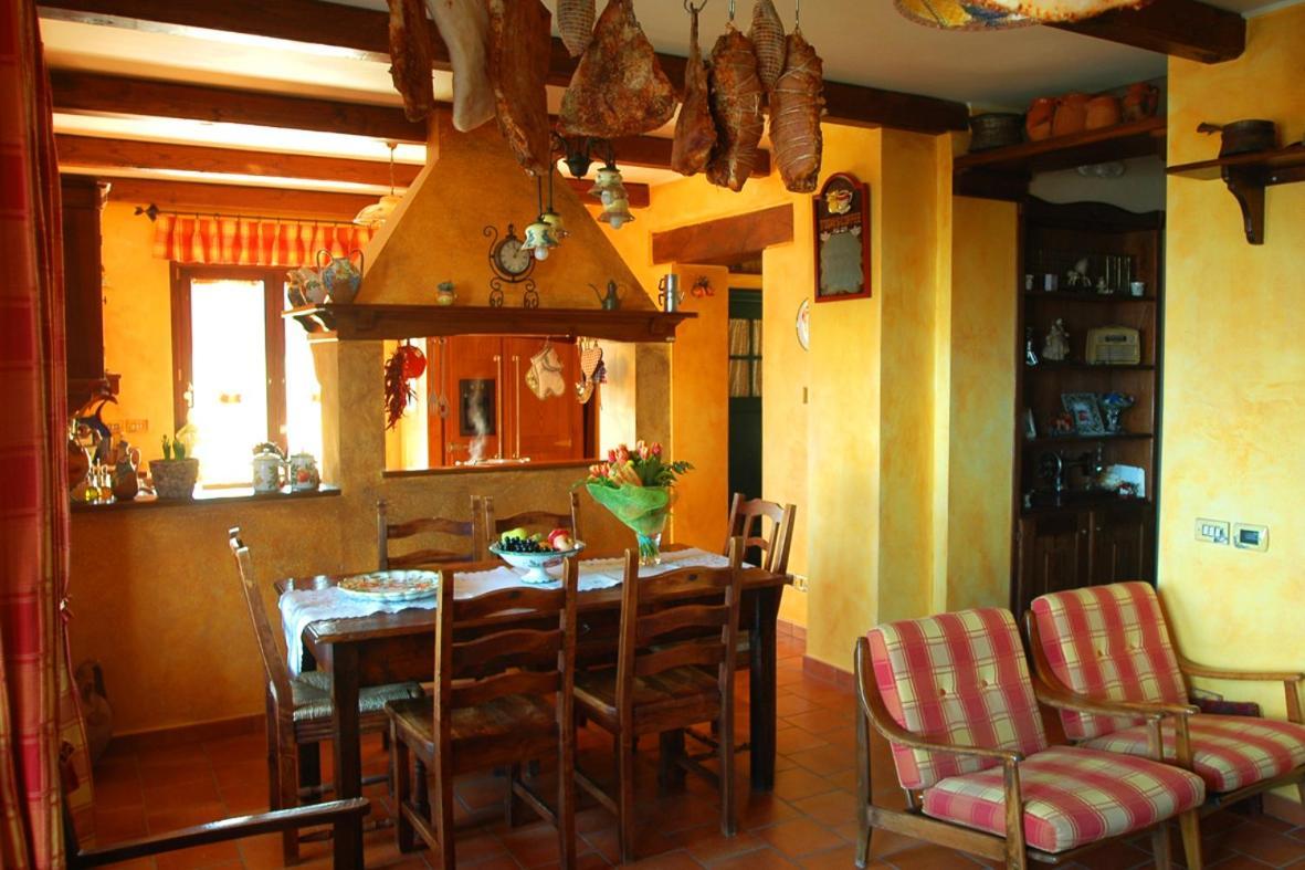 Bosco D'Olmi Country House Sant'Andrea del Garigliano Exterior photo